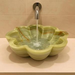 Lavabo de salle de bain en onyx vert de luxe, design floral, fait main, en marbre naturel, moderne, en pierre précieuse, pour la décoration intérieure - Product Image 3