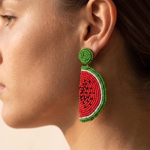 Boucles d'oreilles artisanales en perles motif tranches de pastèque, thème floral, forme ovale, rouge, vert, blanc, bijoux de fête, déclaration de mode pour femme - Product Image 5