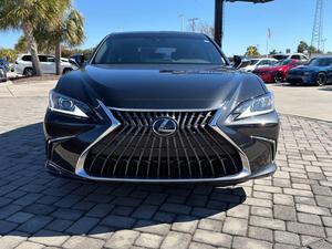 Lexus ES 300h Usado 2024 - Product Image 1
