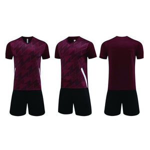 Nouveaux ensembles d'uniformes de football pour hommes 2025 – 100 % polyester respirant, anti-transpiration et séchage rapide, noms d'équipe personnalisables - Product Image 4