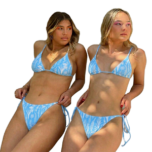 Ensemble 2 pièces blanc et noir uni, bikini dos nu à taille haute et col licou, maillot de bain tendance 2026 pour la plage - Product Image 5