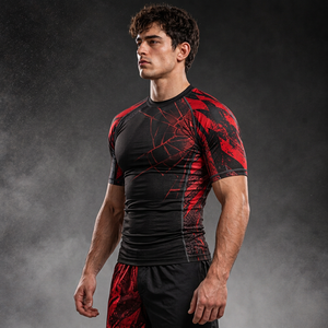Rashguards à manches courtes extensibles personnalisés 200 GSM pour les marques de vêtements de surf, en tissu polyester et élasthanne - Product Image 4