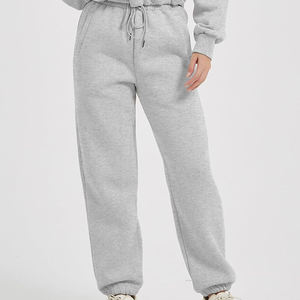 Ensemble de survêtement décontracté uni pour femme avec logo personnalisé, broderie et patch, comprenant un sweat à capuche et un pantalon de survêtement - Product Image 5