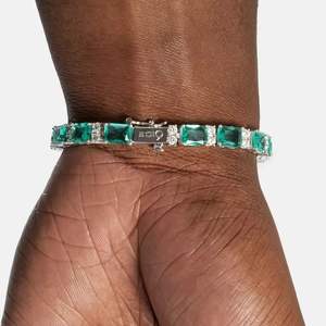 Pulsera de tenis de lujo con esmeraldas verdes en forma de diamante para mujer, chapada en plata, joyería para bodas y fiestas - Product Image 3