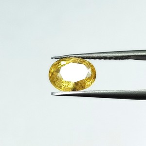 Saphir jaune ovale naturel de 3,23 carats du Sri Lanka, pierres précieuses en vrac pour la fabrication de bijoux et de bagues YOIS-210 - Product Image 4