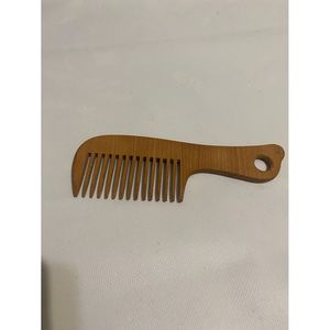 Peigne à cheveux en bois de neem naturel fait à la main, antistatique, écologique, à dents larges, pour masser le cuir chevel, produit artisanal en bambou et en bois - Product Image 4