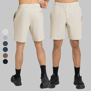 Shorts Bermuda pour homme, couleur unie, séchage rapide, taille élastique, décontractés, en polyester tricoté, avec poches, longueur mi-cuisse - Product Image 2