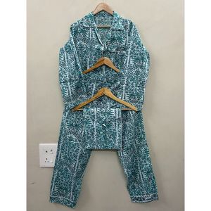 Conjunto de Pijama de Algodón 100% para Mujer, Estampado Floral, Ropa de Dormir Suave y Transpirable, Cintura Elástica, Dos Piezas - Product Image 1