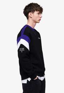 เสื้อสเวตเชิ้ตคอกลมสีดำทรงโอเวอร์ไซส์สำหรับผู้ชาย ยี่ห้อ ONETEN APPAREL รุ่น 10  ผ้าถักเนื้อฝ้าย สไตล์ลำลอง - Product Image 6