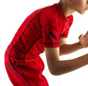 เสื้อรัดรูปสำหรับเด็กสำหรับกีฬายิวยิตสู ปี 2026 ขายส่ง เสื้อสำหรับฝึกซ้อมแบบไม่ใช้เสื้อคลุม (No Gi) เสื้อรัดรูปสำหรับการต่อสู้แบบ MMA  รับสั่งทำลายพิมพ์แบบ Sublimation - Product Image 3