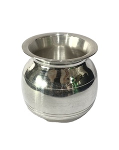 หม้อโลหะขัดเงาสีเงินพร้อมดีไซน์ทางศาสนากำหนดขนาดและรูปทรงได้เอง - Product Image 1