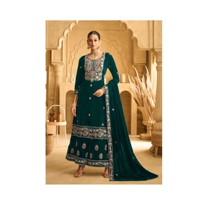Lujoso traje de terciopelo Salwar Kameez Palazzo para mujer con elegante bordado y diseño detallado hecho a mano - Product Image 1