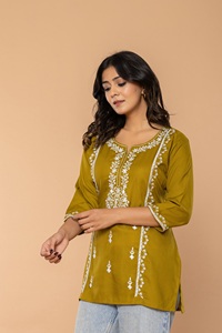 Top/Kurta de Algodón Bordado Color Mostaza para Mujer, Corte Regular, Largo Regular, Estilo Informal, Estilo India-Pakistán, Secado Rápido - Product Image 2