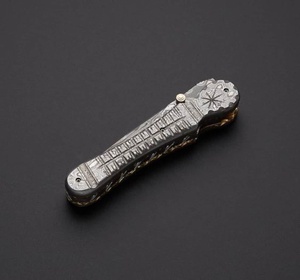 Couteau utilitaire pliant en acier Damas SHARP POINT TRADES, lame droite de 0,5 mm d'épaisseur, ouverture par bouton rotatif, manche en bois - Product Image 3