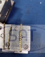 SAT Schmuck Hochpräzisions-Armband-Gliederstanzform Schmuckprägestempel Kundenspezifisches Metall-Armband-Stanzwerkzeug Malaysia Thailand