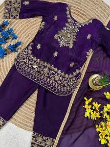 ชุดสาหรี่ผ้าไหมสีม่วงสำหรับเด็กผู้หญิง ชุดสไตล์บอลลีวูด เสื้อผ้าชาติพันธุ์เด็กอินเดีย ปากีสถาน ปัญจาบ ชุดแบบดั้งเดิมสำหรับงานปาร์ตี้ - Product Image 5