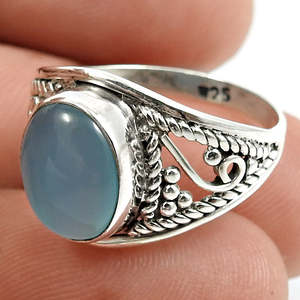 Anillo de Plata con Calcedonia de Diseños Únicos, Joyería Étnica Bohemia a un Precio Razonable, Hecho de Plata de Ley 925 - Product Image 2