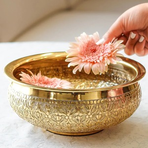 Polished Metal Urli Bowl Traditional Finish Floating Flower Diya Decorative Centerpiece <b>Temple</b> Use - Product Image 4