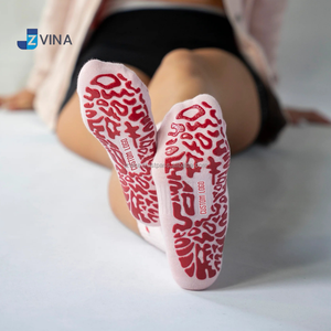 Calcetines de Pilates Elegantes para Mujer JZVINA, con Diseño Gráfico Único, Suela de Silicona Antideslizante, Ideales para Yoga, Fitness y Uso Diario - Product Image 2
