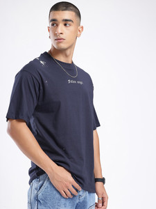 Camiseta de Manga Corta Azul Marino para Hombre con Diseño Abstracto Blanco en la Espalda, Corte Regular, Cuello Redondo, Estilo Casual, 100% Algodón Jersey - Product Image 3