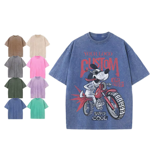 T-shirt en denim imprimé chien de dessin animé personnalisé, coupe ample unisexe, col rond, manches courtes, décontracté, toutes saisons, 100% coton - Product Image 1