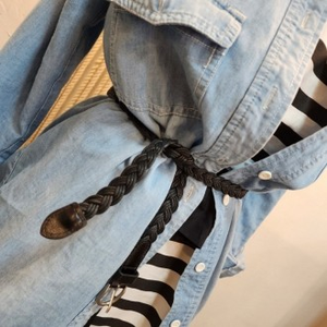 Accesorio de Cinturón trenzado fino para mujer Diseño avanzado de moda - Product Image 1