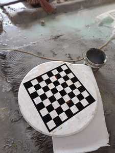 โต๊ะหมากรุกหรูหราประดับมุกแท้ งานแฮนด์เมด ฝังลายหินอ่อน โต๊ะเกมระดับพรีเมียมจากผู้ผลิต - Product Image 2