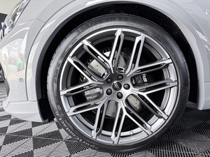 Nouvelle Audi RSQ8 Turbo 4.0L TFSI Quattro 640 CV SUV 2025 Sièges en cuir Toit ouvrant panoramique Phares LED R20 Gauche Foncé - Product Image 6