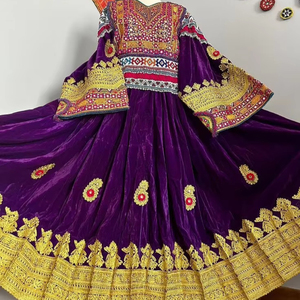 Última llegada: Vestido tribal afgano Kuchi tradicional vintage hecho a mano para niñas con bordados intrincados - Product Image 6