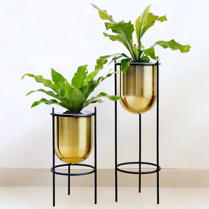 Jardinières en cuivre martelé avec supports en fer noir, lot de 2, style d'angle, parfaites pour décorer votre salon - Product Image 6