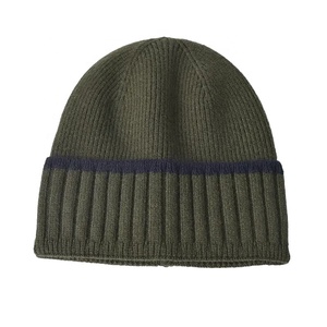 Gorro de acrílico acanalado personalizado unisex, gorro de punto para invierno con puño plegable, gorro para clima frío para uso en exteriores. - Product Image 1