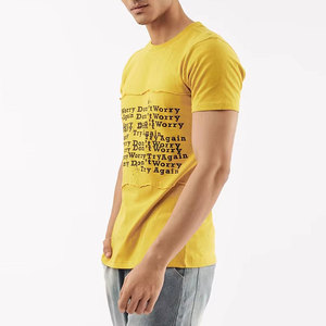 Créez votre propre t-shirt pour homme avec une coupe décontractée et une finition soignée, idéal pour les tenues décontractées en extérieur. - Product Image 5
