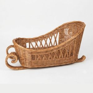 Cesta de mimbre tejida a mano con diseño de Papá Noel en trineo, bandeja de almacenamiento decorativa para las fiestas - Product Image 1