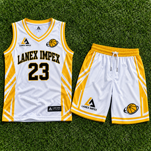 Ensemble de shorts et maillots de basketball personnalisés en gros pour hommes et jeunes – Tenue de basketball respirante en polyester avec sublimation intégrale pour équipe - Product Image 6