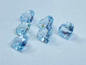 Lote de Gemas Sueltas de Aguamarina Facetadas en Forma de Corazón de 4mm, 5mm y 6mm Calibradas para Joyería - Product Image 3