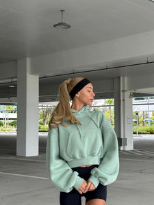 Sudadera con Capucha Corta y Holgada Personalizada para Mujer, de Algodón Grueso y Felpa, Estilo Urbano - Product Image 2