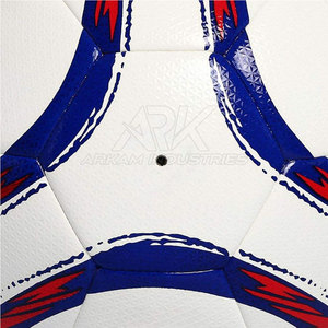 Pelota híbrida de rendimiento clásico, acabado liso, costuras resistentes, ideal para juegos al aire libre, entrenamiento y mejora de habilidades. - Product Image 6