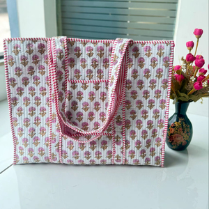 กระเป๋าโท้ทผ้าฝ้ายบุนวมลายพิมพ์บล็อกแบบอินเดียสำหรับผู้หญิง ฤดูหนาว สไตล์โบฮีเมียน - Product Image 1