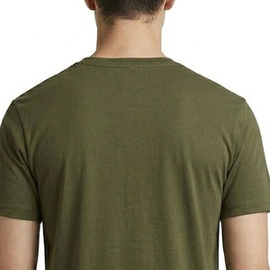 เสื้อยืดดีไซน์เรียบง่ายสำหรับคนรักการเดินทาง พร้อมลายกราฟิกสีแดงเข้ม สำหรับชุดลำลอง - Product Image 4