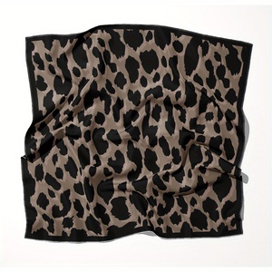 Écharpe carrée élégante en twill de soie satinée à imprimé géométrique pour femme, idéale pour les événements, foulards et bandanas - Product Image 4