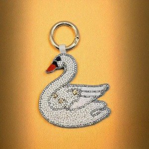 Dijes de Peridoto Chapados en Oro con 3 Cuentas en Racimo para Fabricación de Joyas, Dijes de Piedra Natal Hechos a Mano - Product Image 4