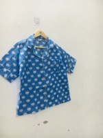 Haut de nuit à manches courtes pour femme, imprimé floral bleu, 100 % coton, boutonné devant, décontracté, pour l'été