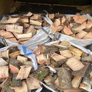 Bûches de bois de chauffage de qualité supérieure en chêne et hêtre séchées au four pour cheminée, poêle à bois et foyer extérieur, bois dur à combustion propre - Product Image 5