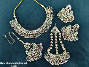 Conjunto de Joyería Nupcial India al por Mayor: Lujoso Collar Chapado en Oro con Kundan, Gargantilla de Lujo y Conjunto de Joyería Pesada para Boda para Mujer - Product Image 2