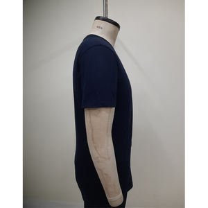 T-shirt en coton uni pour homme, coupe classique, tissu respirant, vêtement décontracté pour l'été, confort quotidien, style moderne et look urbain - Product Image 3