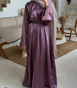Abaya en satin modeste, design élégant, abaya en soie de qualité supérieure avec hijab assorti, abaya perlée, nouvelles arrivées pour l'Aïd et le Ramadan - Product Image 5