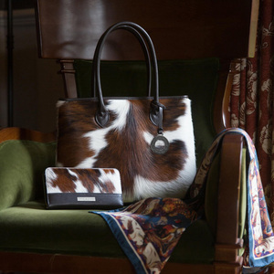 Sacs à main en poils de vache pour femmes, design et logo personnalisés, en tissu de poils de vache, vente en gros, collection 2026 - Product Image 6