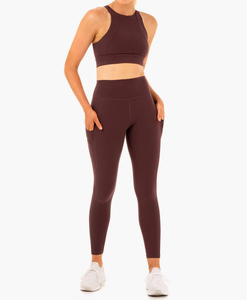 Fournisseurs Vérifiés Fabricants de Vêtements Petites Quantités Personnalisées/Artisanales/Sur Mesure Ensembles de Sportswear Hauts et Leggings pour Femmes - Product Image 5