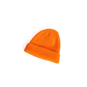 Bonnet élégant en tricot avec revers plié pour hommes et femmes, en acrylique chaud, idéal pour l'hiver, les voyages, le style décontracté et le streetwear - Product Image 1