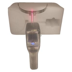 เครื่องวัดระยะเลเซอร์แบบแมนนวลสำหรับออกแบบเส้นผม ได้รับการรับรองมาตรฐาน ISO CE ขนาด 30*20*20 ซม. ผลิตจากโลหะ สำหรับการปลูกถ่ายเส้นผม โดย Med Innovations - Product Image 2